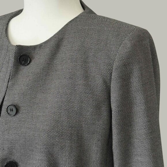 Classic Ann Taylor Gray Tailored Jacket | Size: 6 - Picture 4 of 11